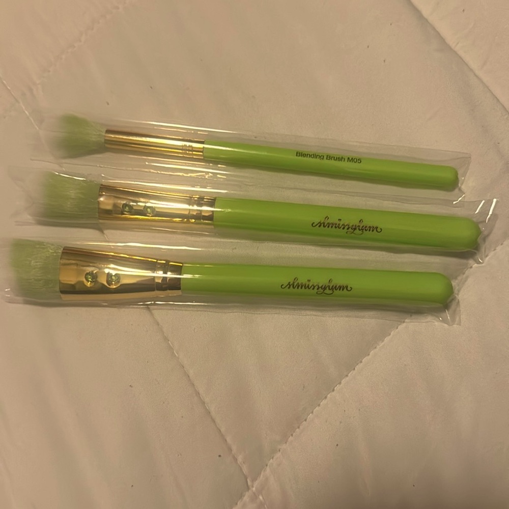 New SL Miss Glam 3pc brush set